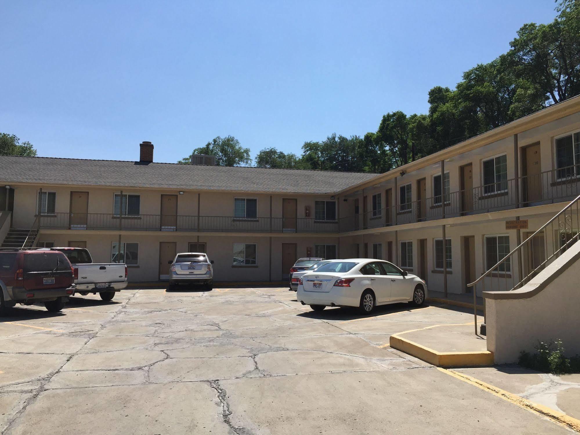 Centre Motel Elko Exterior photo